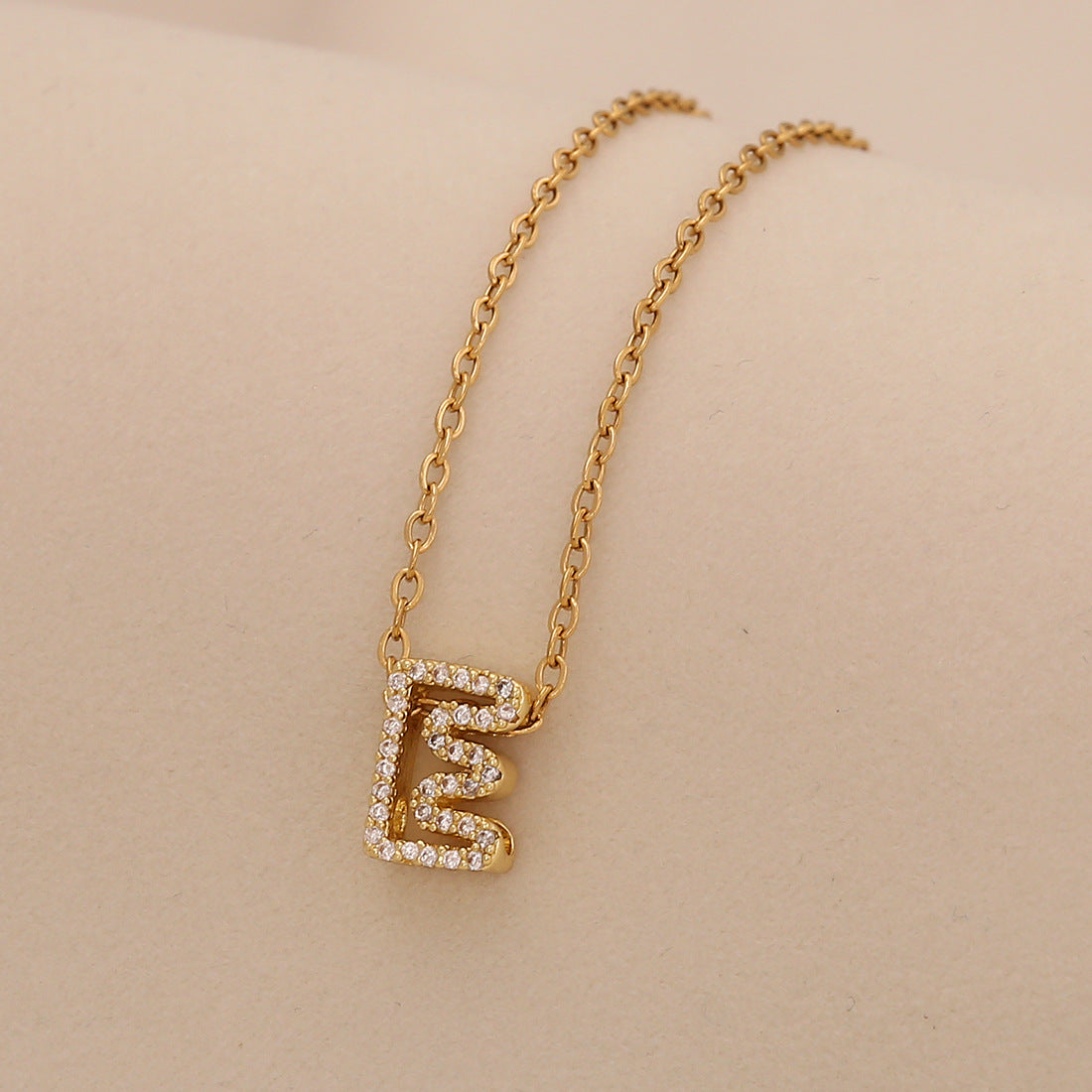 Minimalist Letter-Shaped Stainless Steel Pendant Necklace for Women with Versatile Clavicle Design
