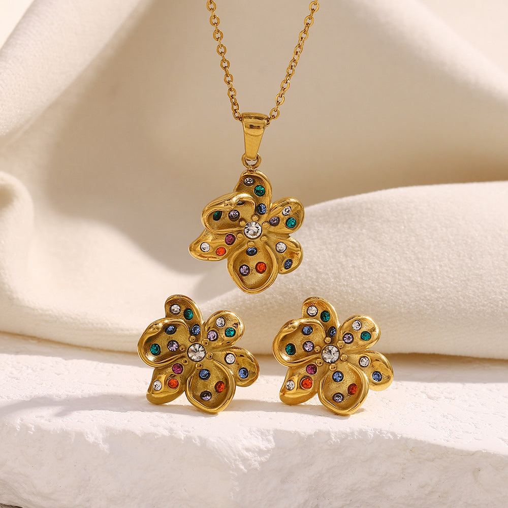 Vintage Floral Style 3D Flower Pendant Necklace and Earrings Set in Stainless Steel with 18K Gold Plating for Women