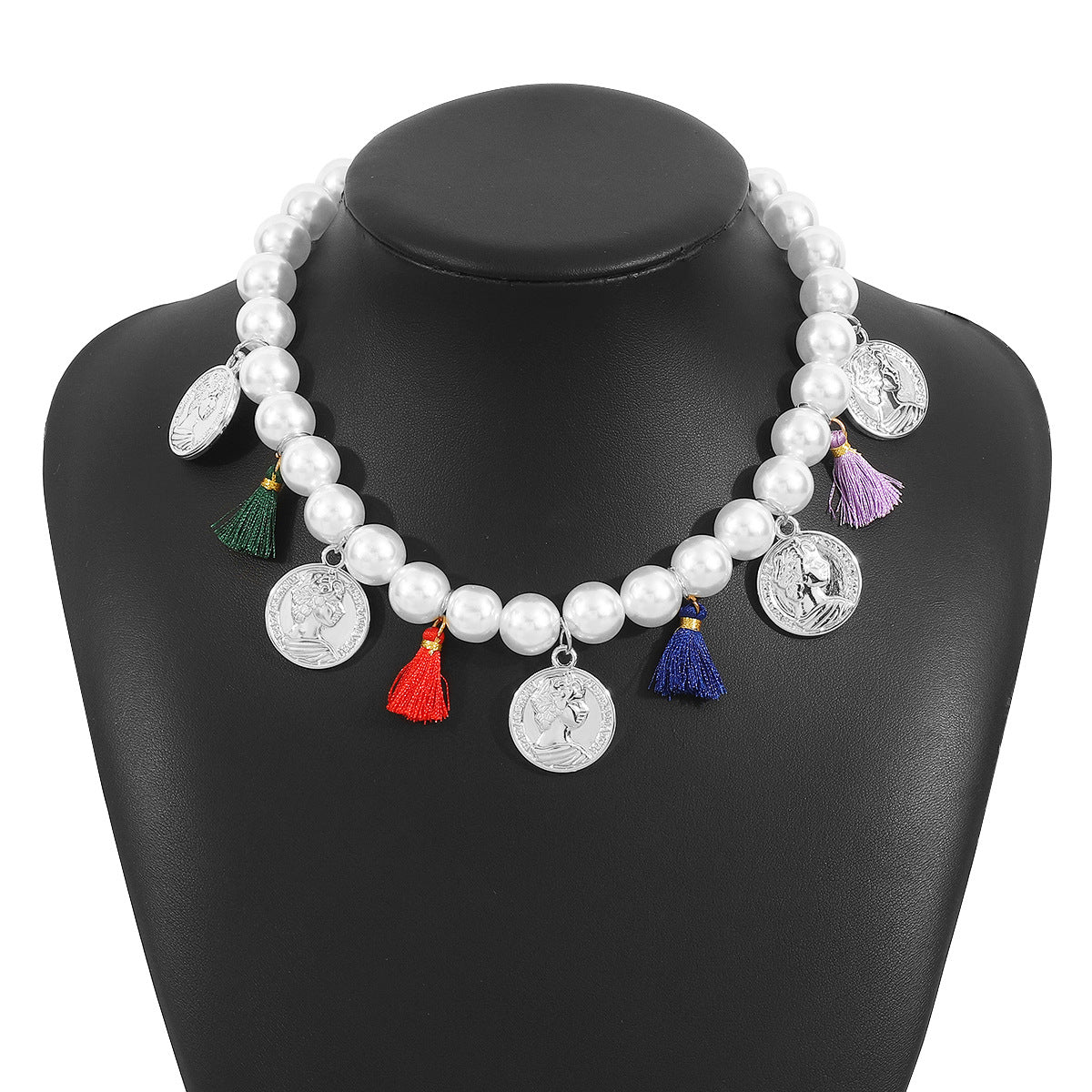 Collana Pendente Geometrica Minimalista da Donna con Rilievo Cammeo in Lega, Perle Sintetiche, Nappe Decorative e Catena a Serpente Placcata Oro