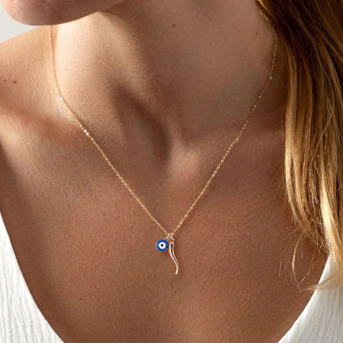 Fashionable Stainless Steel Evil Eye Twisted Horn Chili Pendant Necklace with Cable Chain for Women