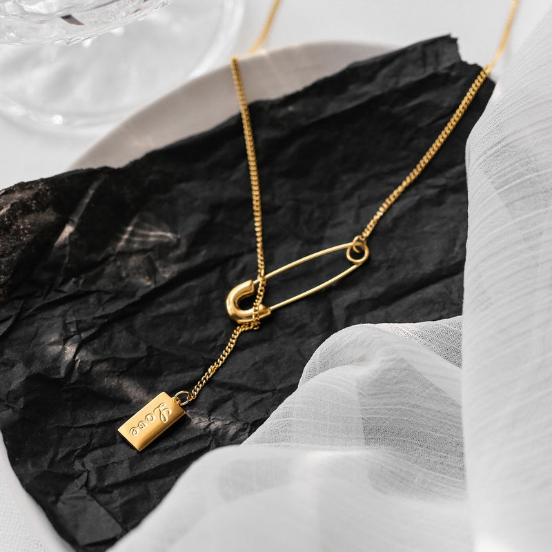 Minimalist Cold-Tone Geometric Paperclip Pendant Necklace in Titanium Steel with Plated Finish for Women
