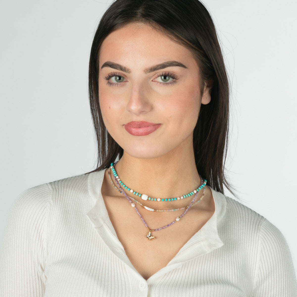 Collar con Colgante de Lazo y Pluma de Acero Inoxidable a la Moda con Piedra Natural Turquesa y Cuentas de Colores para Mujer