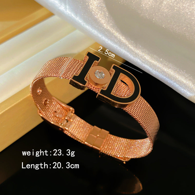 Vintage Minimalist Micro-inlay Shell Four-leaf Clover Plated Titanium Steel Bracelet