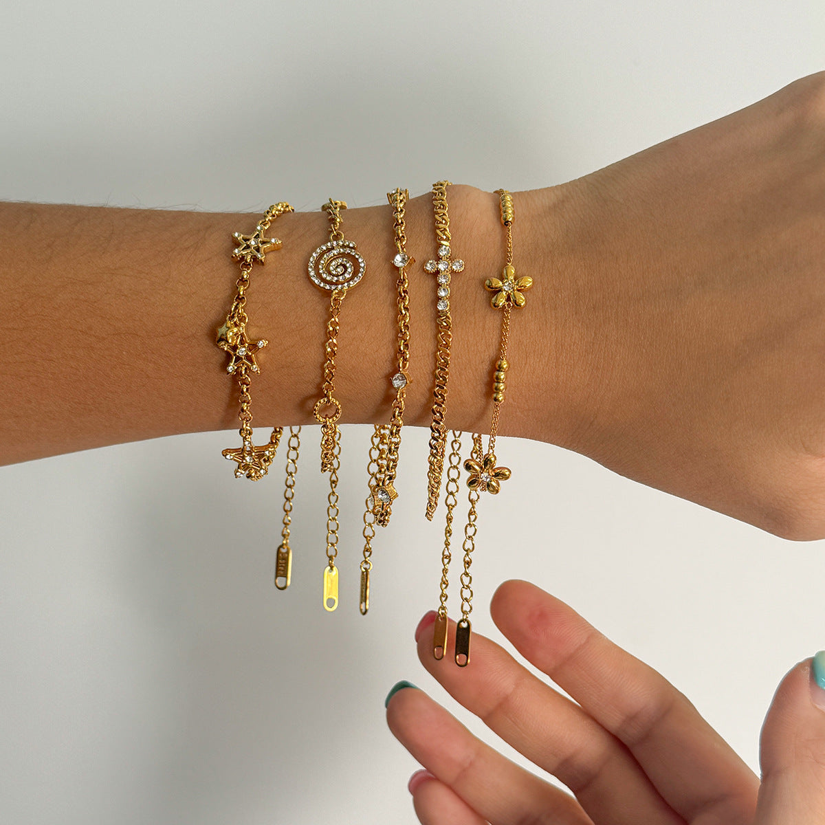 Pulsera geométrica de acero inoxidable con incrustaciones de pedrería y chapado para mujer, joyería de lujo de moda y resistente al deslustre