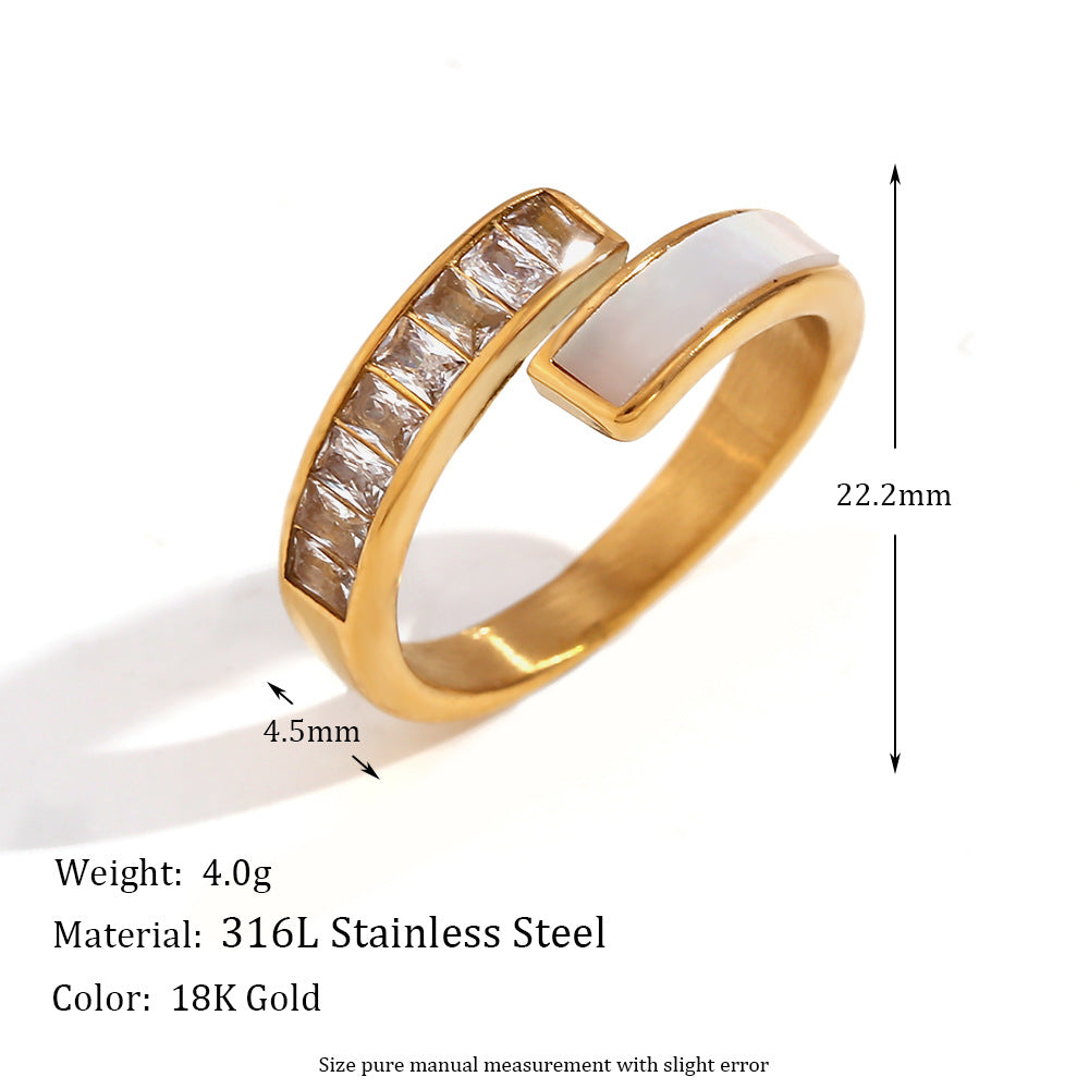 Anello alla moda da donna a cuore geometrico in acciaio inossidabile con placcatura in oro 18 carati e micro incastonatura