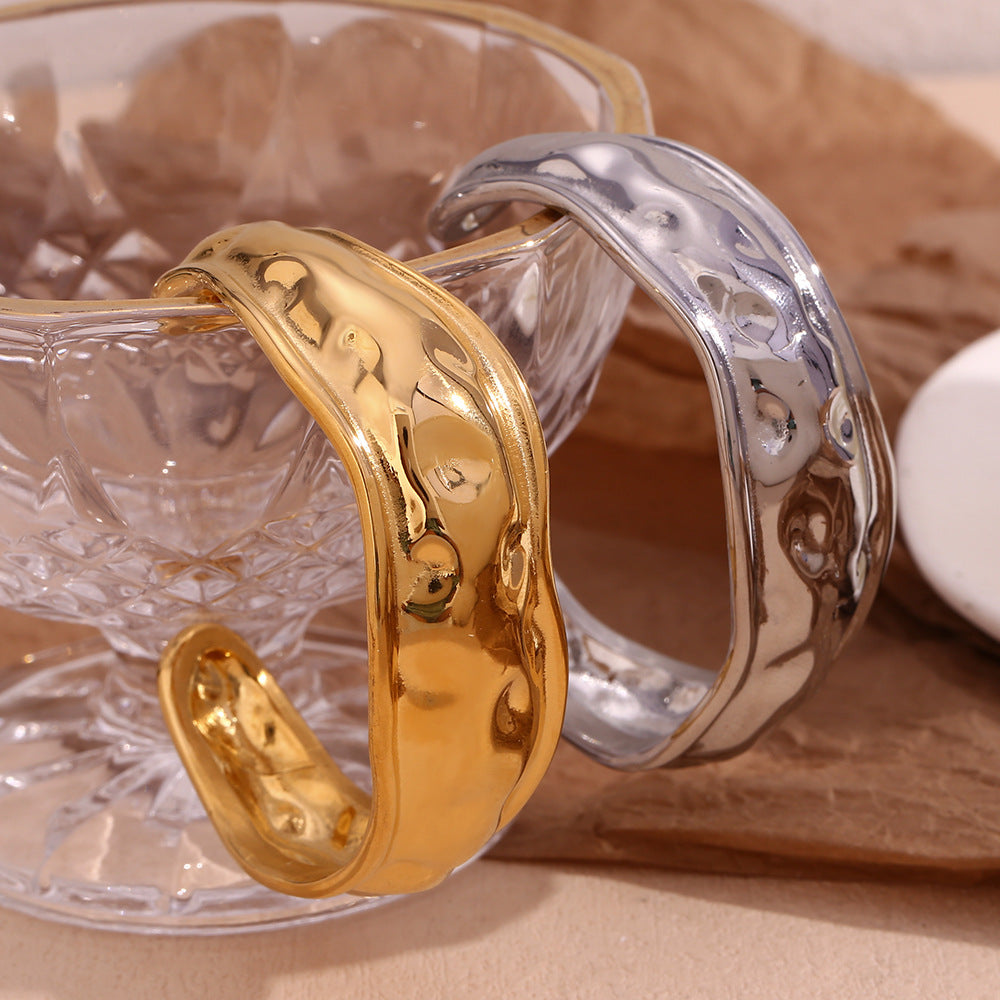 Minimalist Fashion Stainless Steel Plated 18K Gold Wave Texture Bracelet with Hammered Finish