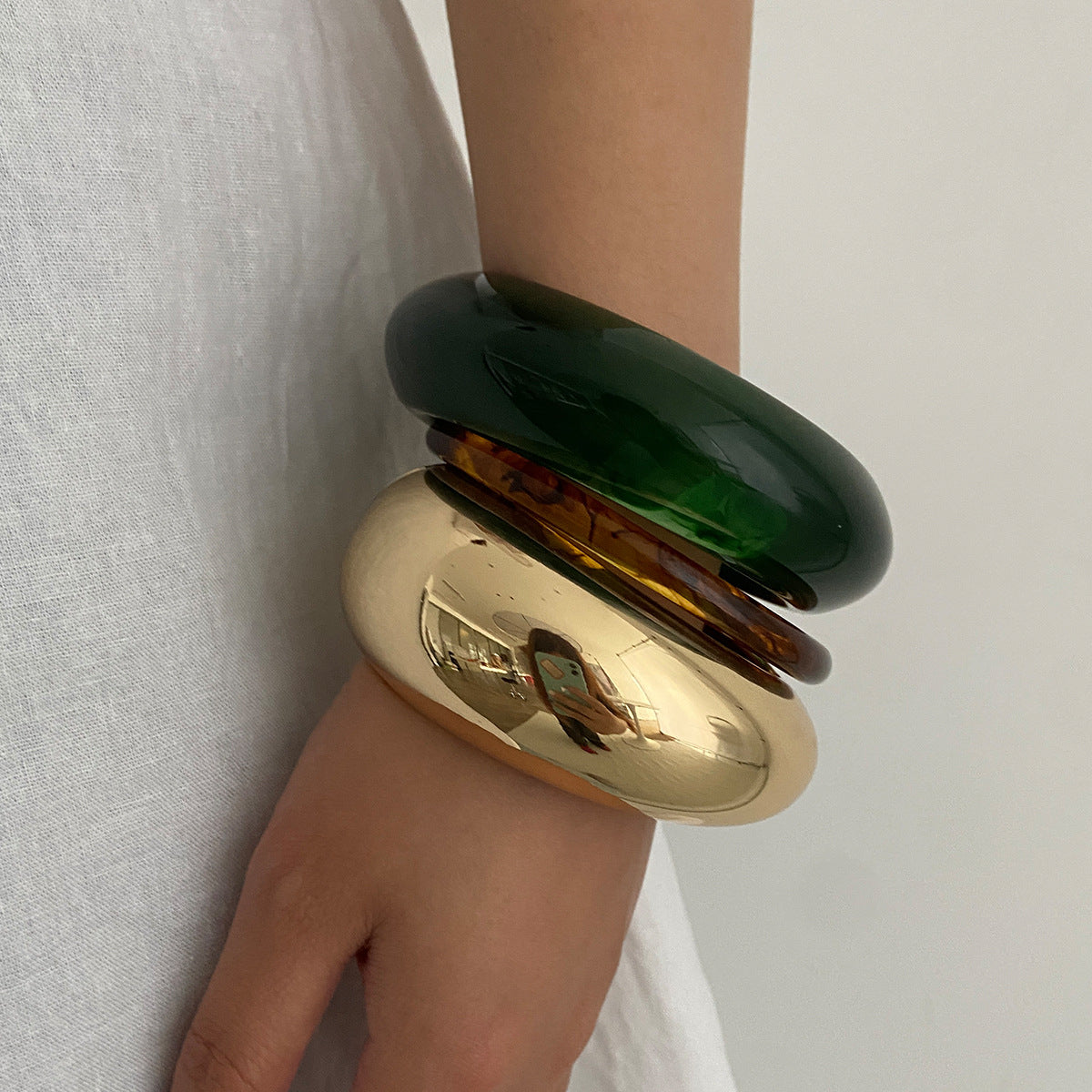 Minimalist Cold-Tone Alloy Open Bangle Bracelet for Women with Plated Finish and Translucent Ombre Effect