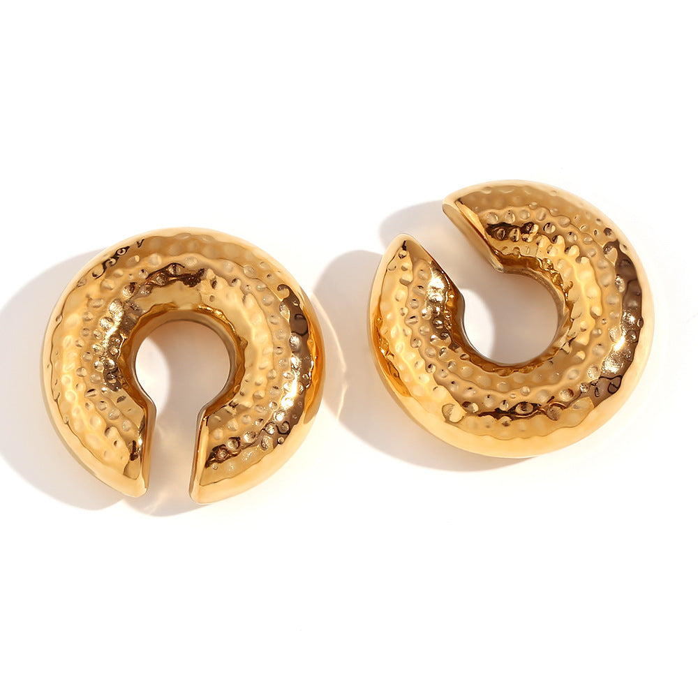 Orecchini a clip minimalisti geometrici in acciaio inossidabile placcati oro 18K e texture martellata da donna