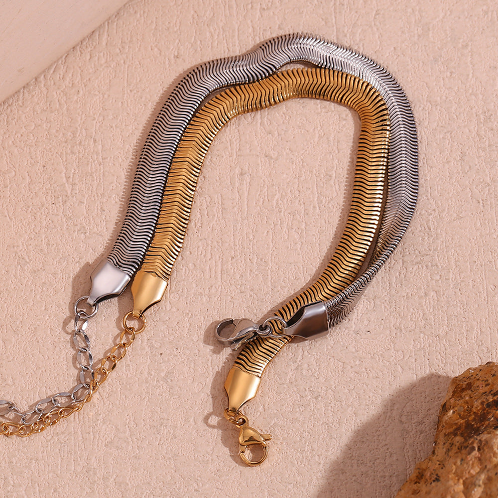 Braccialetto a catena serpente in acciaio inossidabile placcato oro 18 carati con design geometrico minimalista da donna