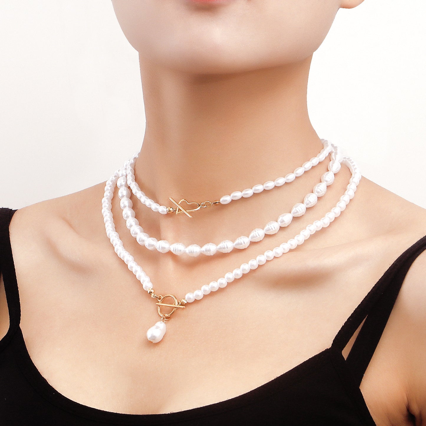 Vintage Baroque Pearl-Style Beaded Necklace with Geometric Pendant on Woven Chain for Women