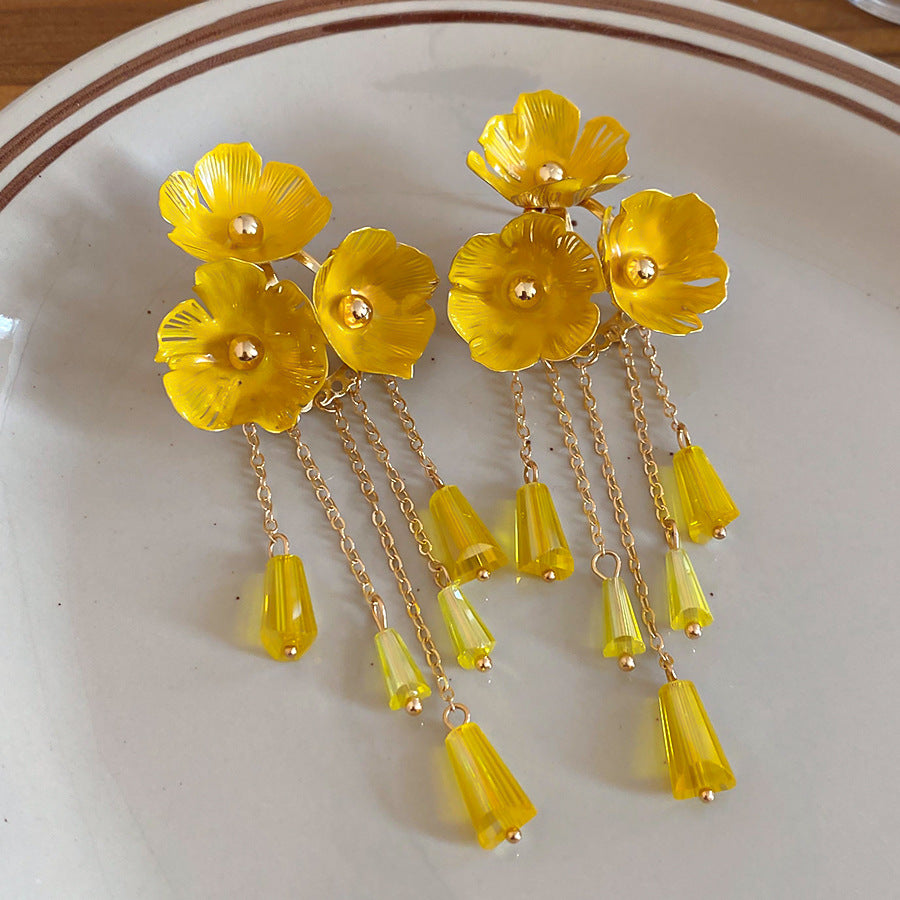 Eleganti orecchini floreali con strass, perno in acciaio placcato, gioielli leggeri e di lusso da donna