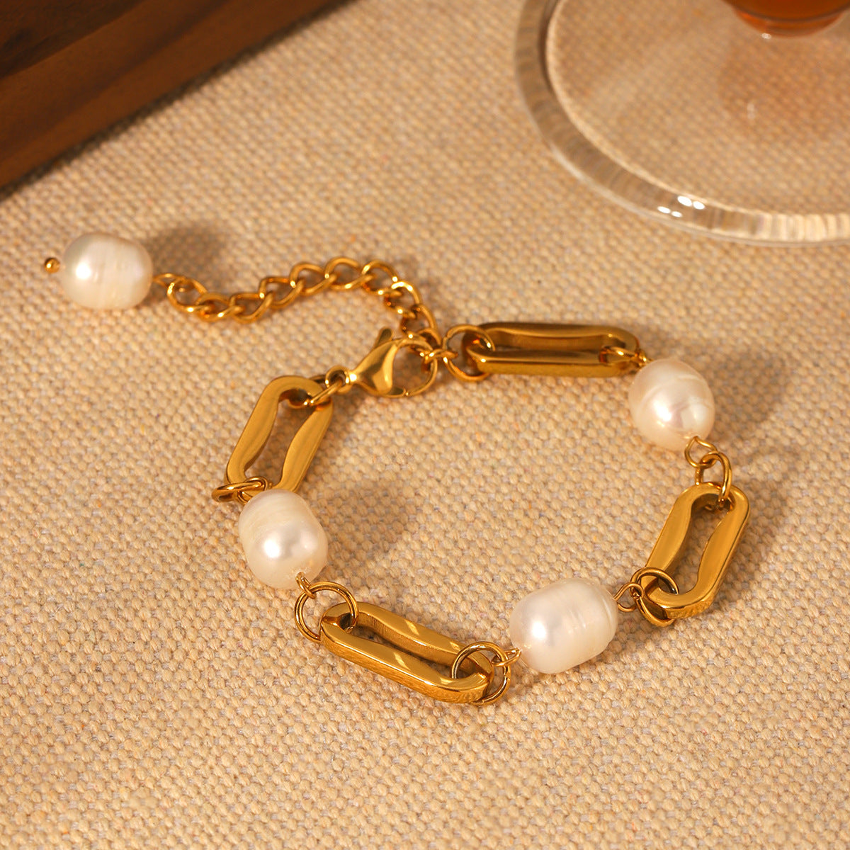 Minimalist Geometric Stainless Steel 18K Gold Plated Safety Pin Bracelet with Freshwater Pearl Spacers