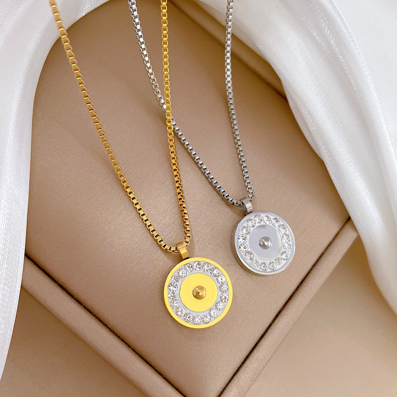 Collana Minimalista Geometrica in Acciaio al Titanio con Intarsio Completo di Strass per Donna e Uomo, Catena Placcata Oro per la Clavicola