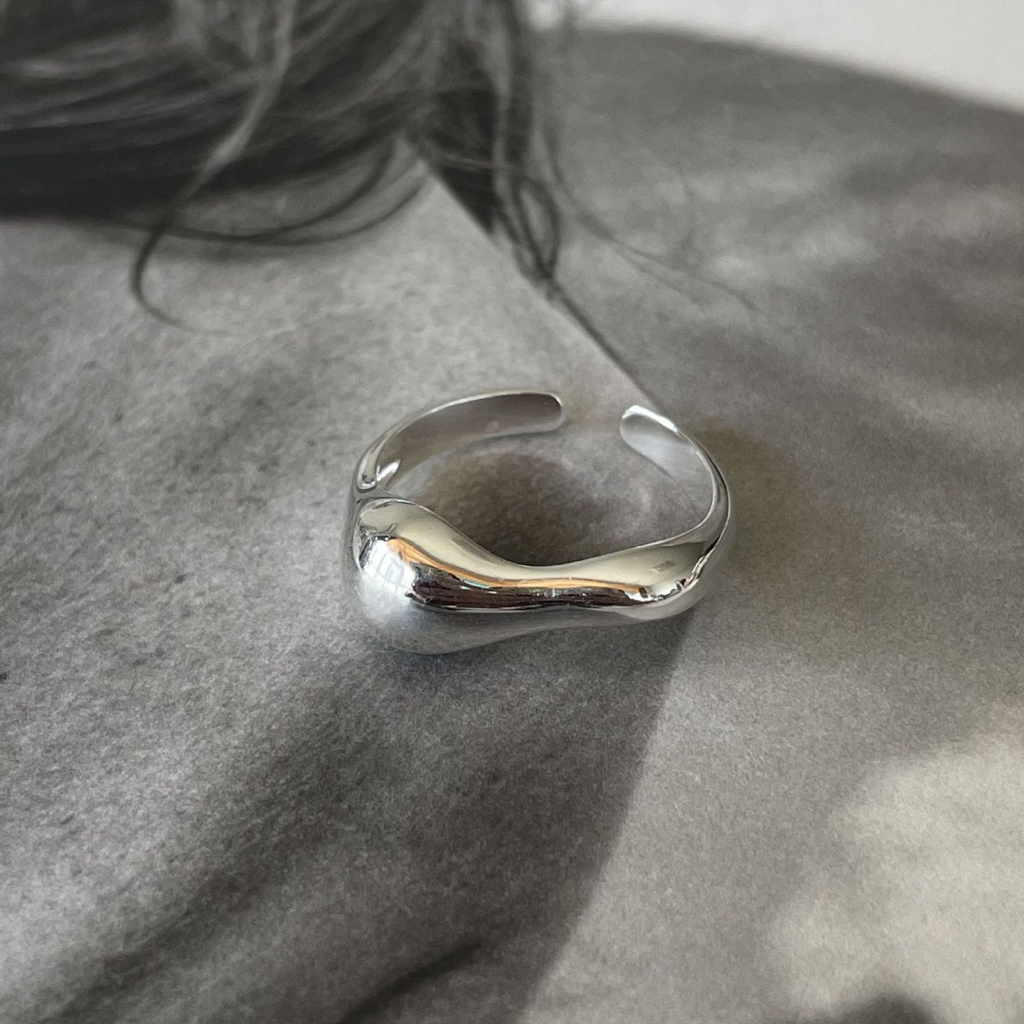 Minimalist Irregular Heart-Shaped 925 Sterling Silver Ring with Polished Finish for Women
