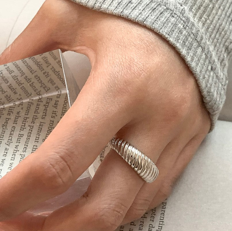 Minimalist 925 Sterling Silver Heart Striped Ring for Women