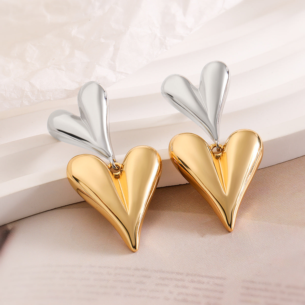 Minimalist Heart-Shaped Copper Earrings with 18K Gold Plating for Women, Geometric Design, Micro-Pave Setting