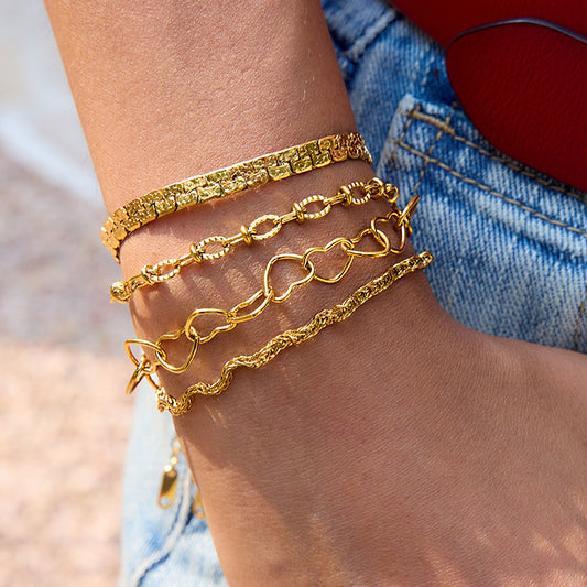 Bracciale a Cuore Minimalista in Acciaio Inossidabile Placcato con Finitura di Lusso da Donna