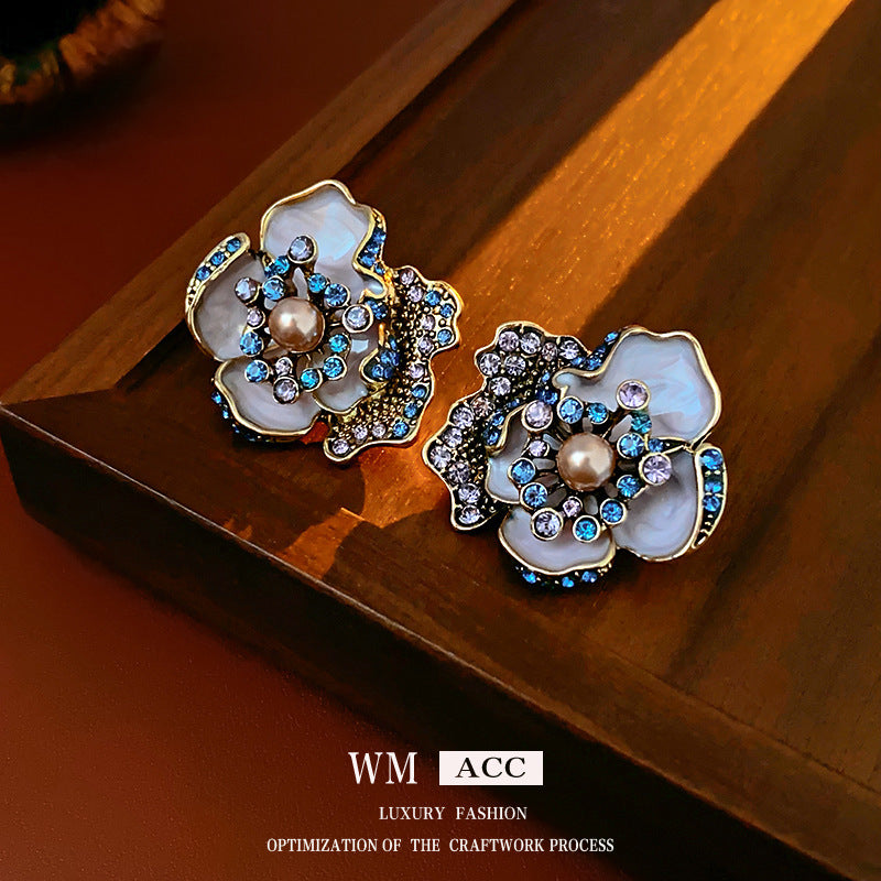 Orecchini da donna vintage floreali geometrici con intarsi di strass in rame placcato e perni in acciaio