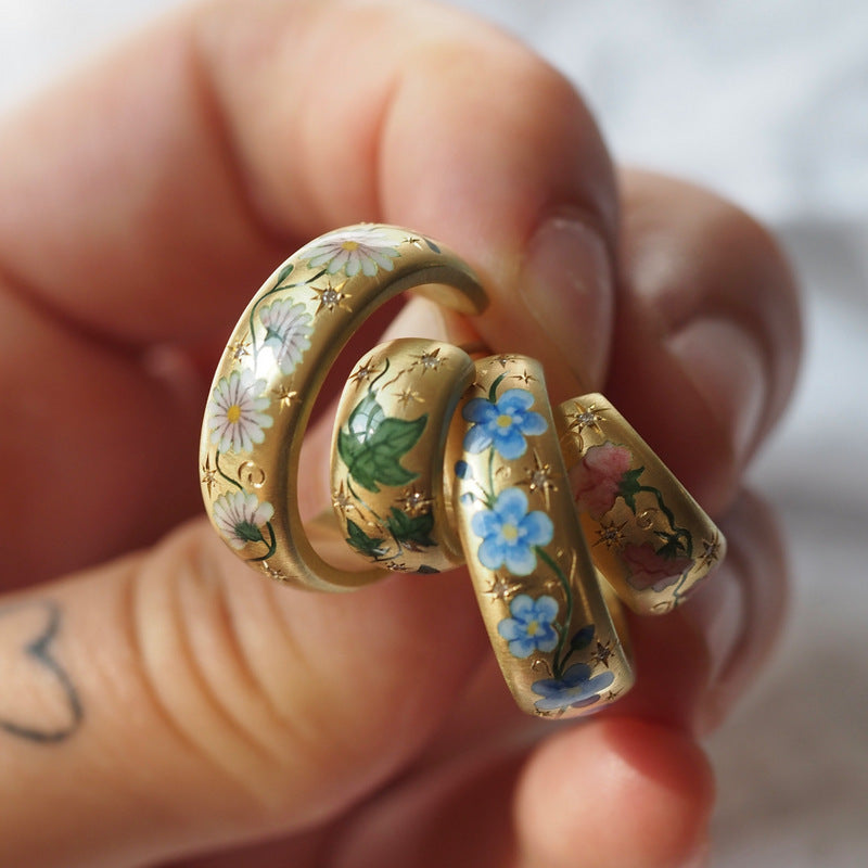 Vintage Floral Rose-Shaped Earrings in Stainless Steel with Gold Plating for Women