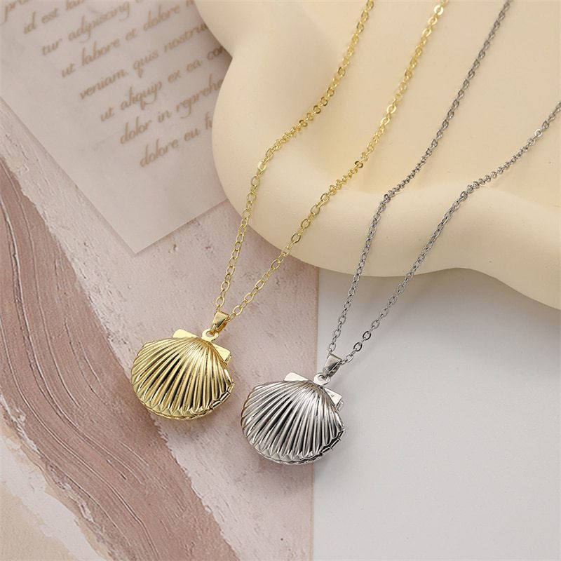 Natural Style Heart-Shaped Stainless Steel Necklace with Titanium Steel Pendant and Polished Finish for Women