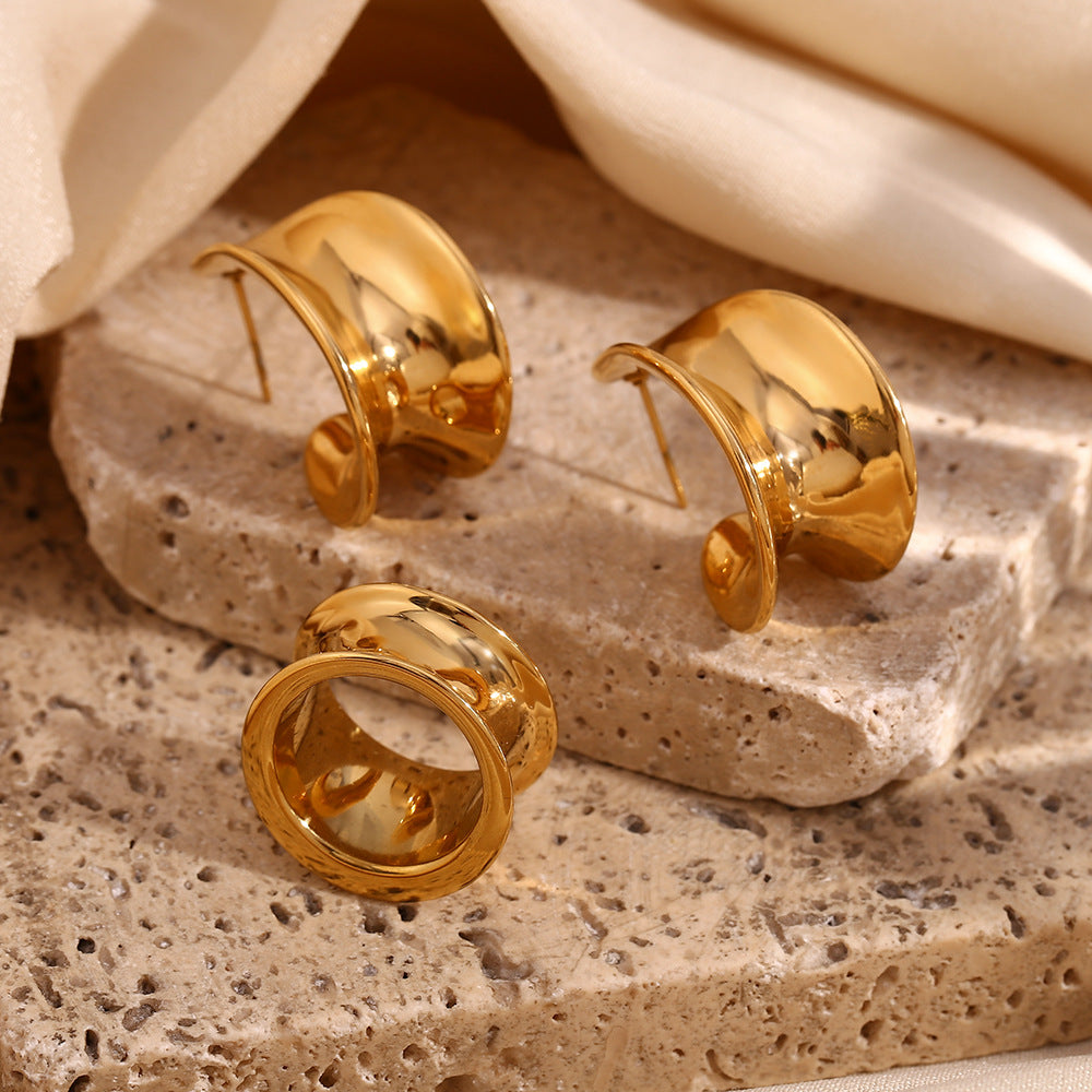Minimalist Geometric Stainless Steel Plated 18K Gold Hoop Earrings for Women with Smooth Finish and Curved Hook Design