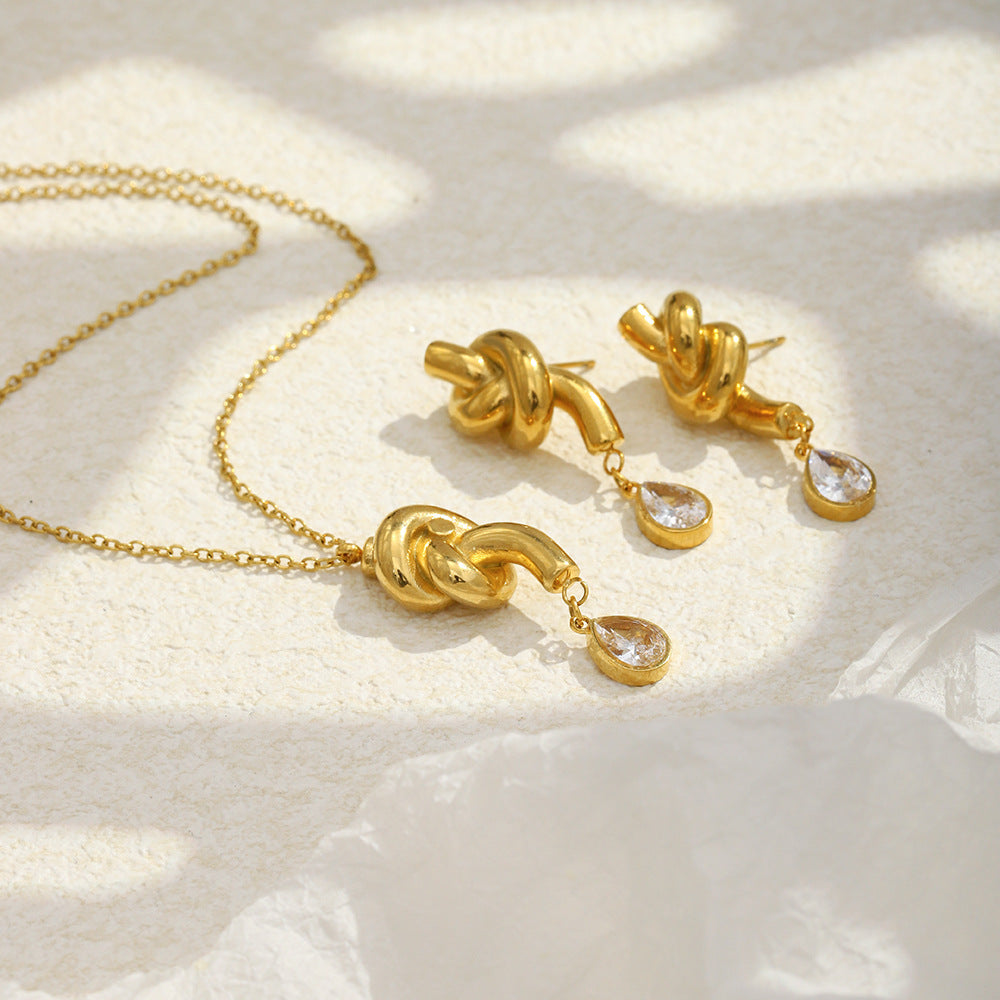 Vintage Luxury 18K Gold Plated Stainless Steel Geometric Teardrop Necklace with Cubic Zirconia