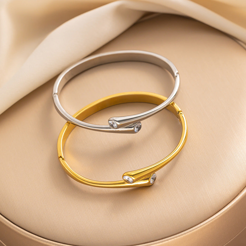 Minimalist Titanium Steel Bracelet with Vacuum Electroplating Smooth Finish Geometric Oval Shape Hypoallergenic Stainless Steel Jewelry