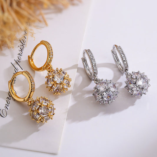 Orecchini geometrici minimalisti in rame con placcatura in oro vero e accenti di zirconi per donna