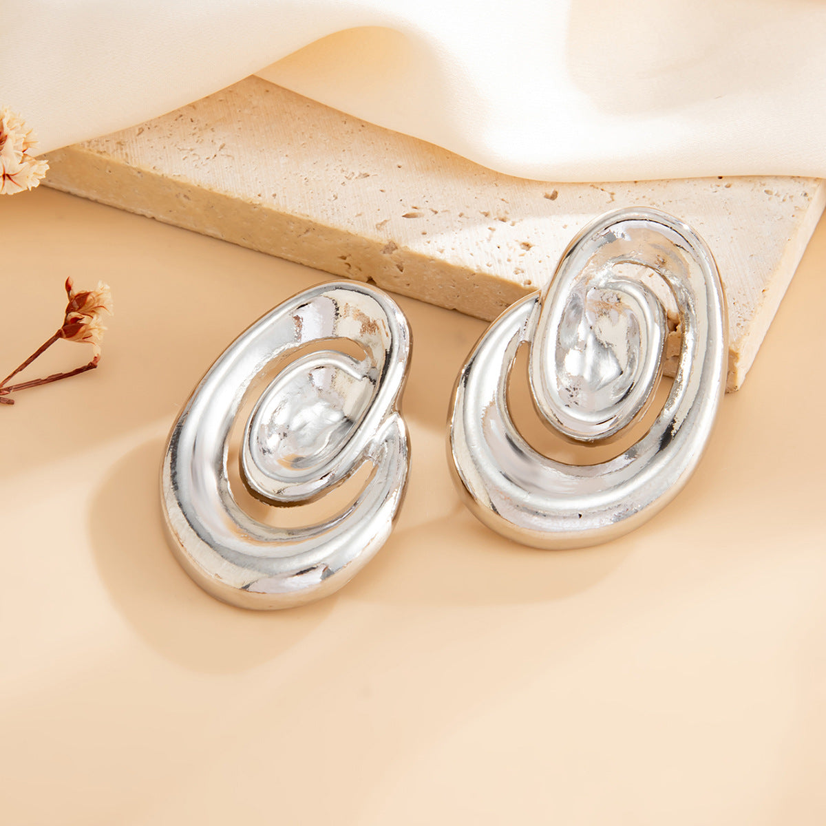 Hip-hop Geometric Spiral Hollow Plated Zinc Alloy Earrings for Women