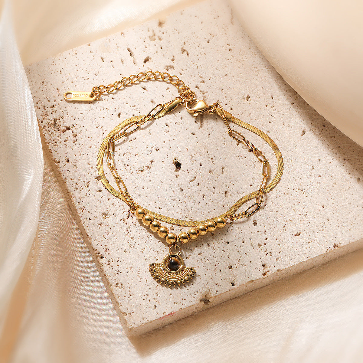 Bracciale da donna in acciaio inossidabile geometrico stile vintage con finitura placcata, design a doppio strato impilabile