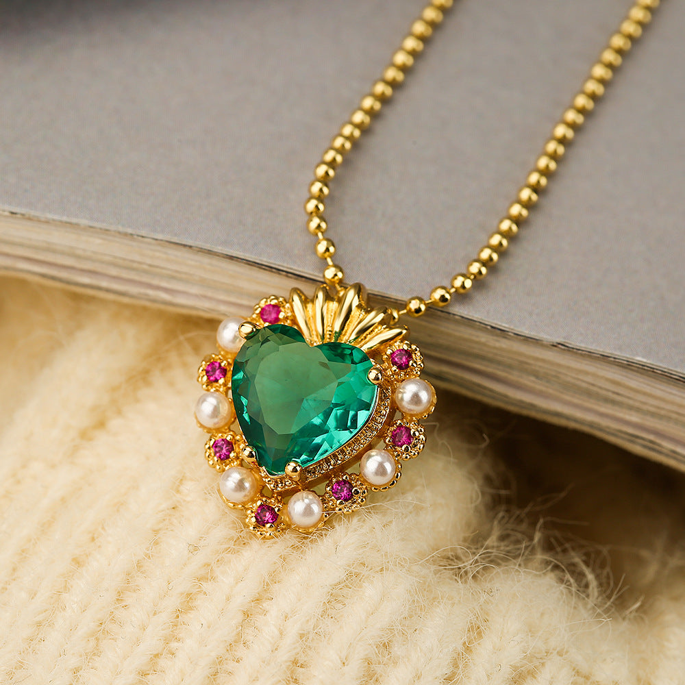 Elegante collana con pendente a cuore in zirconia in rame da donna con design geometrico minimalista e delicata catenina per clavicola