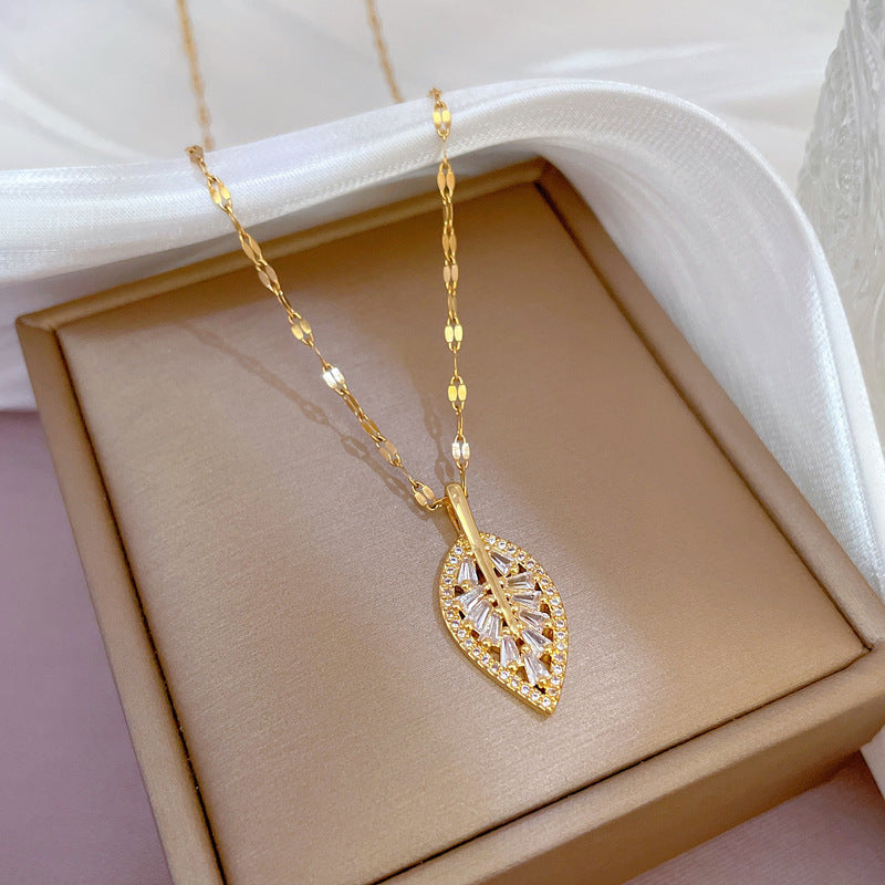 Exotic Style Geometric Titanium Steel Micro-Pave Zircon Necklace for Women with Delicate Clavicle Chain