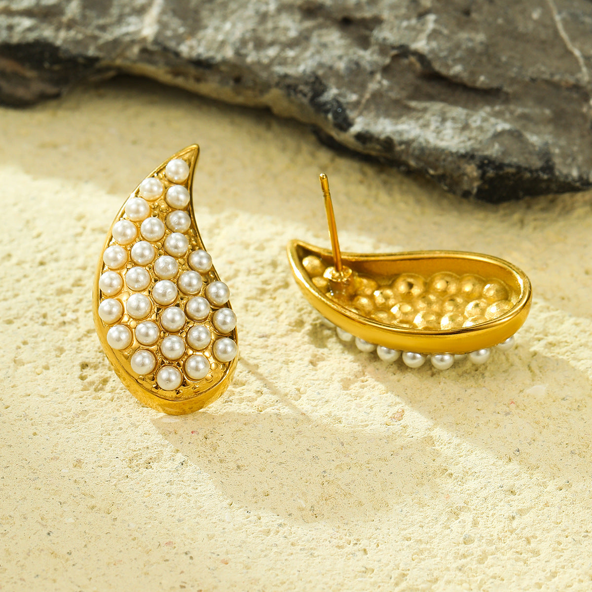 Pendientes de acero inoxidable con forma de gota de agua estilo vintage, chapados en oro de 18 quilates y con perlas incrustadas