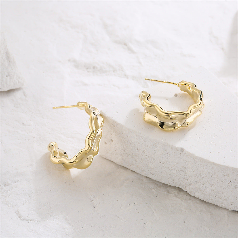 Orecchini a Onda Geometrica Irregolare in Rame con Placcatura in Oro 14K e Perni in Argento Sterling 925, Orecchini di Lusso alla Moda da Donna
