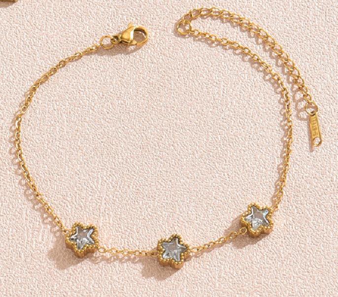 Bracciale elegante in acciaio inossidabile placcato oro 18K con motivo geometrico e intarsio di strass per donna
