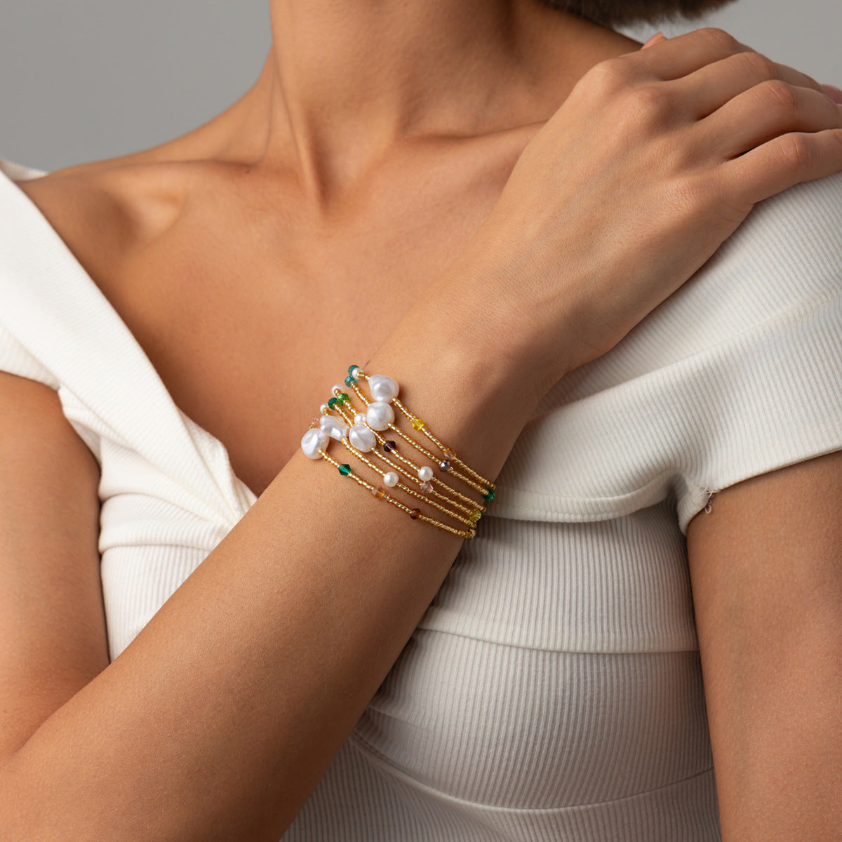 Geometric Round Imitation Pearl Crystal Plated Bracelet for Women Casual Elegant Stackable Jewelry
