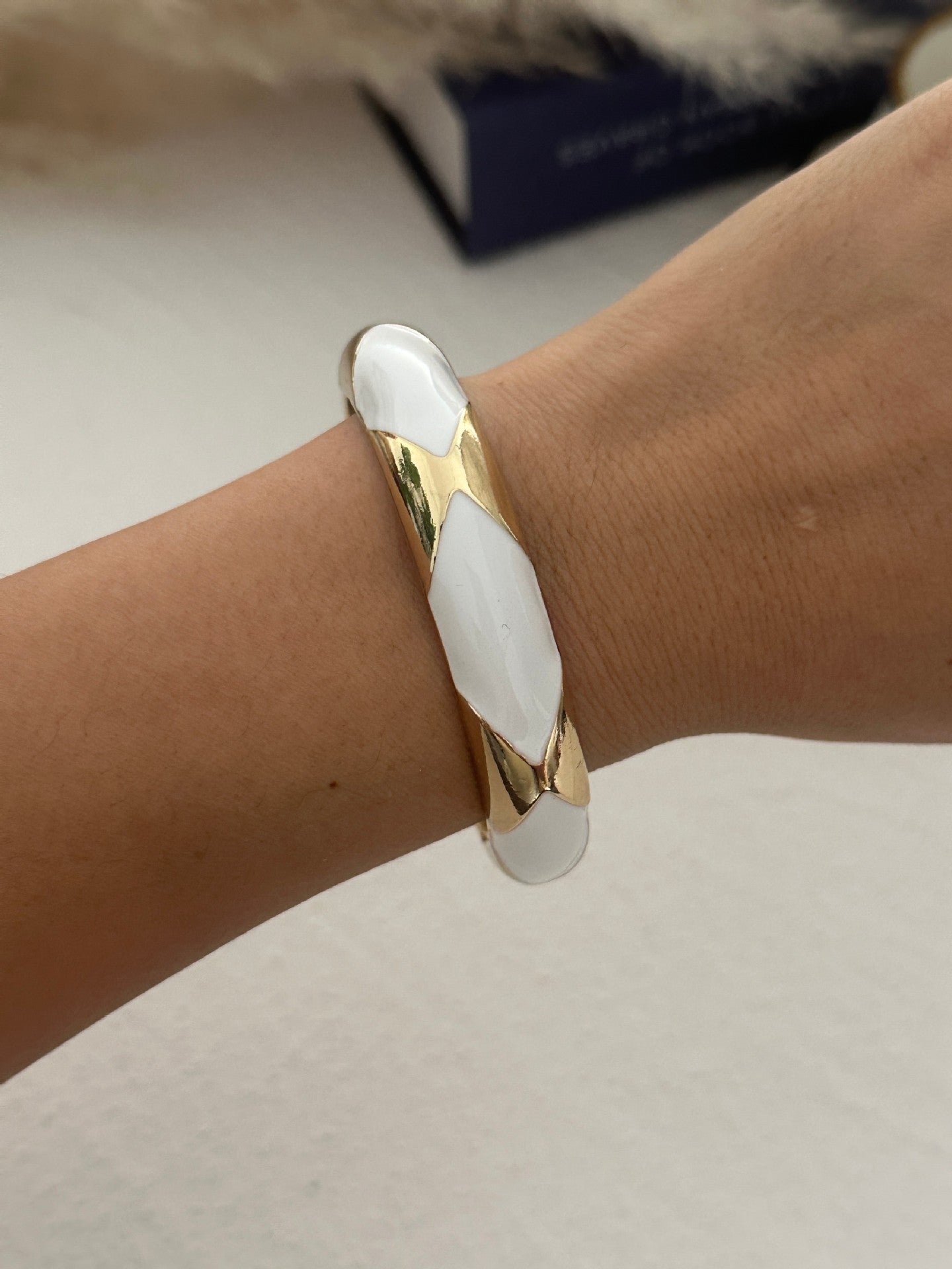 Ethnic Geometric Round Floral Acrylic Bracelet with Rhinestone and Turquoise Inlay Plated Finish