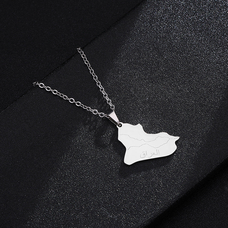 Collana con ciondolo geometrico di moda in acciaio inossidabile con charm in acciaio al titanio e finitura placcata, unisex
