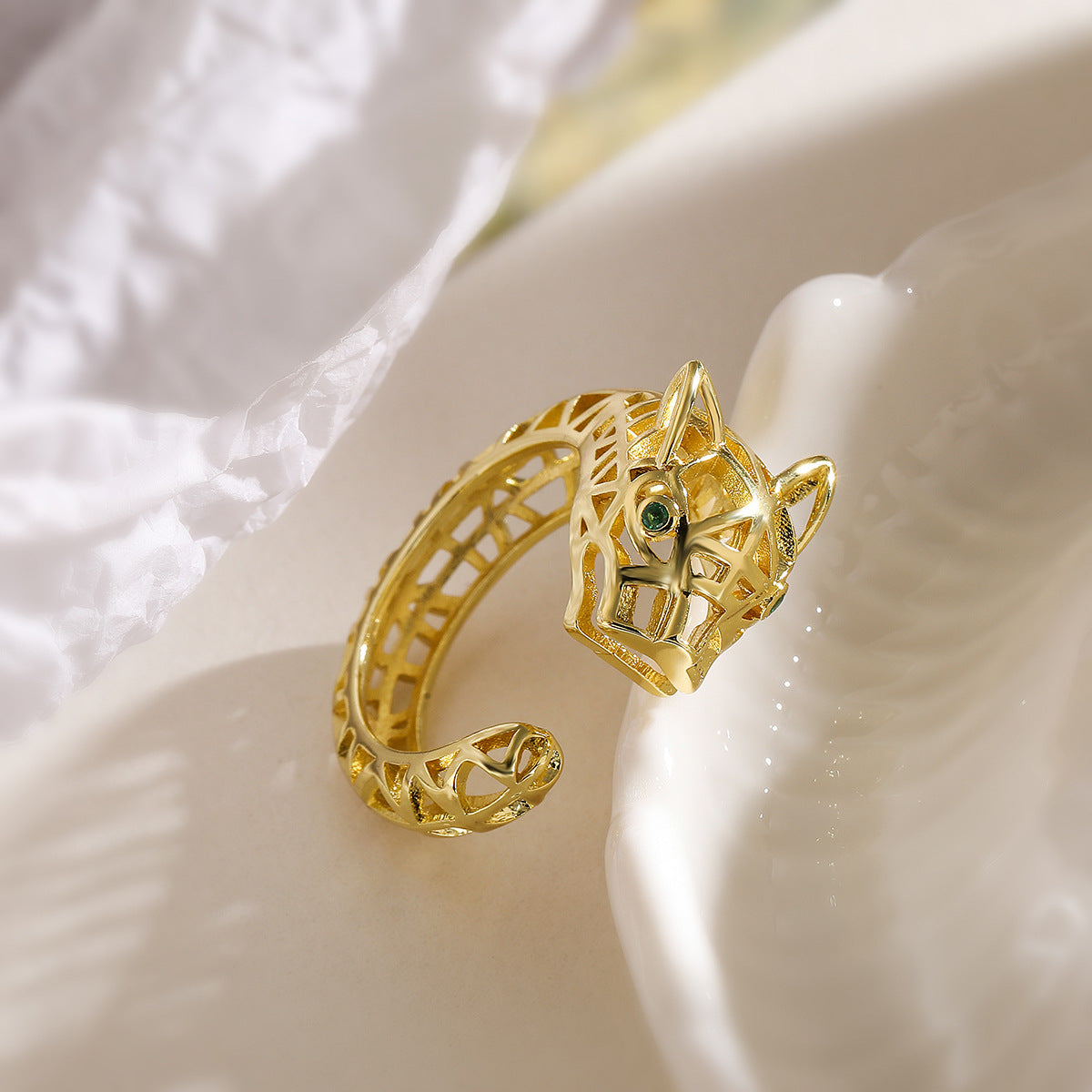 Minimalist Geometric Leopard Hollow-Out Ring for Women in Brass with Gold Plating