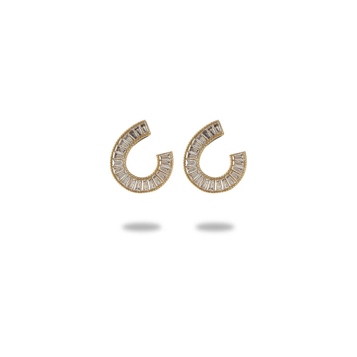 Orecchini a perno da donna in stile retrò francese con finitura placcata, a C, interamente pavé, in acciaio al titanio, con strass colorati