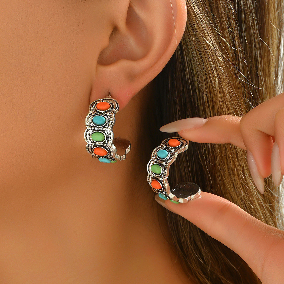 Aretes retro geométricos en forma de C para mujer con base de aleación de zinc e incrustaciones de piedra natural