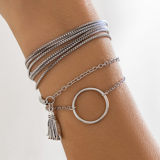 Pulsera de borlas multicapa de aro geométrico estilo punk para mujer en aleación con acabado chapado