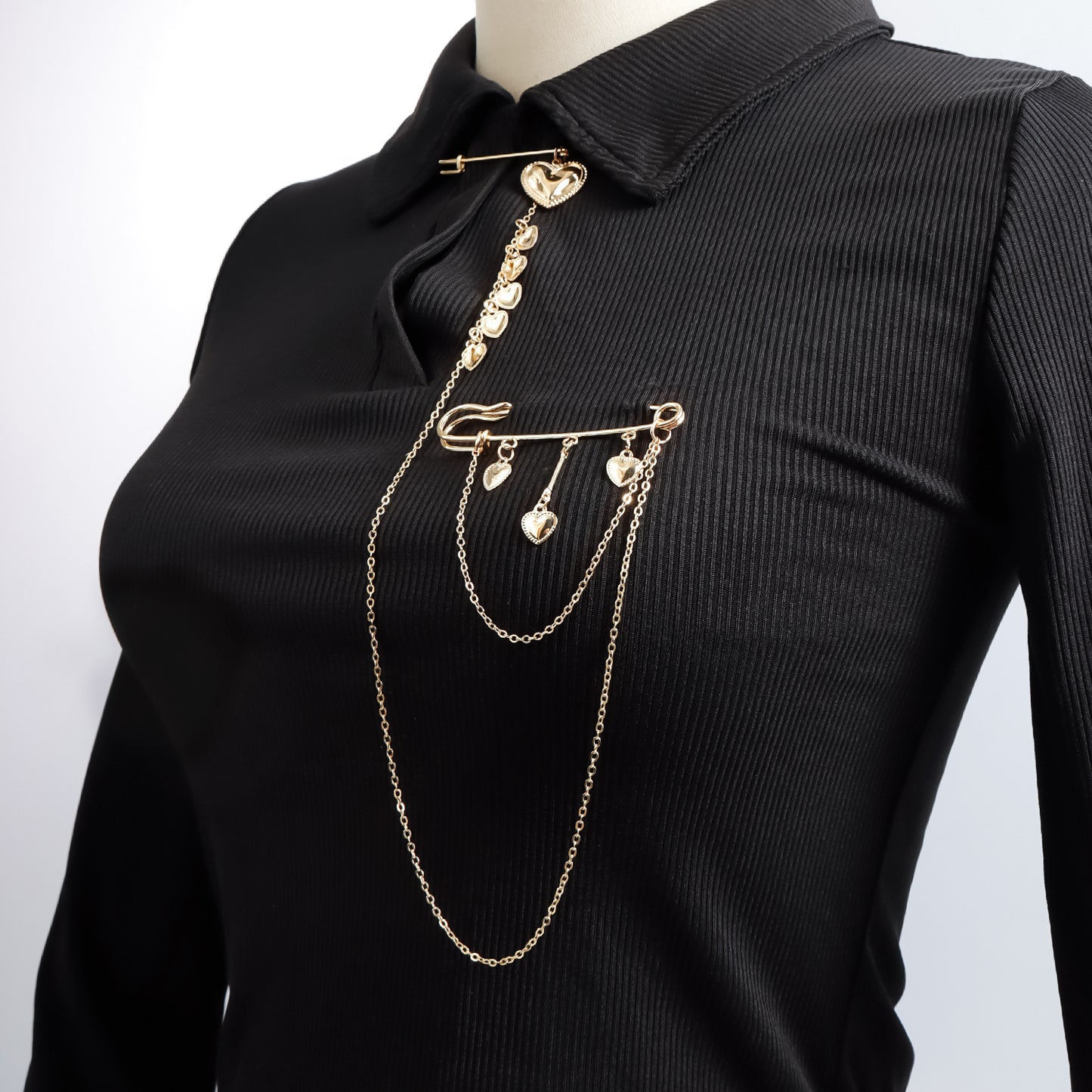 Vintage Heart-Shaped Alloy Brooch with Plated Finish for Women, Functional Adjustable Closure Fashion Accessory