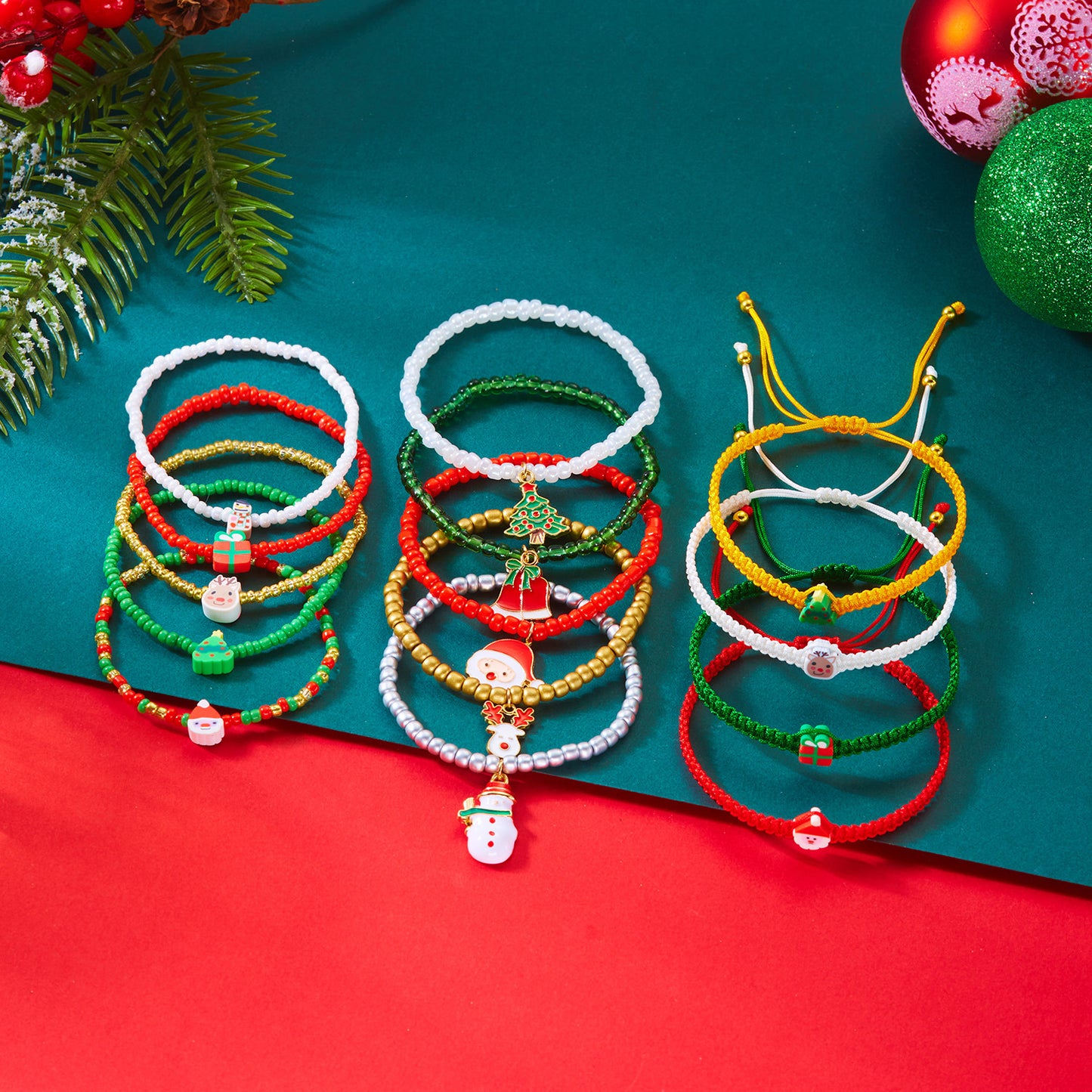 Set di bracciali in lega a tema natalizio con ciondoli Babbo Natale pupazzo di neve e renna, galvanizzato, per uomo e donna