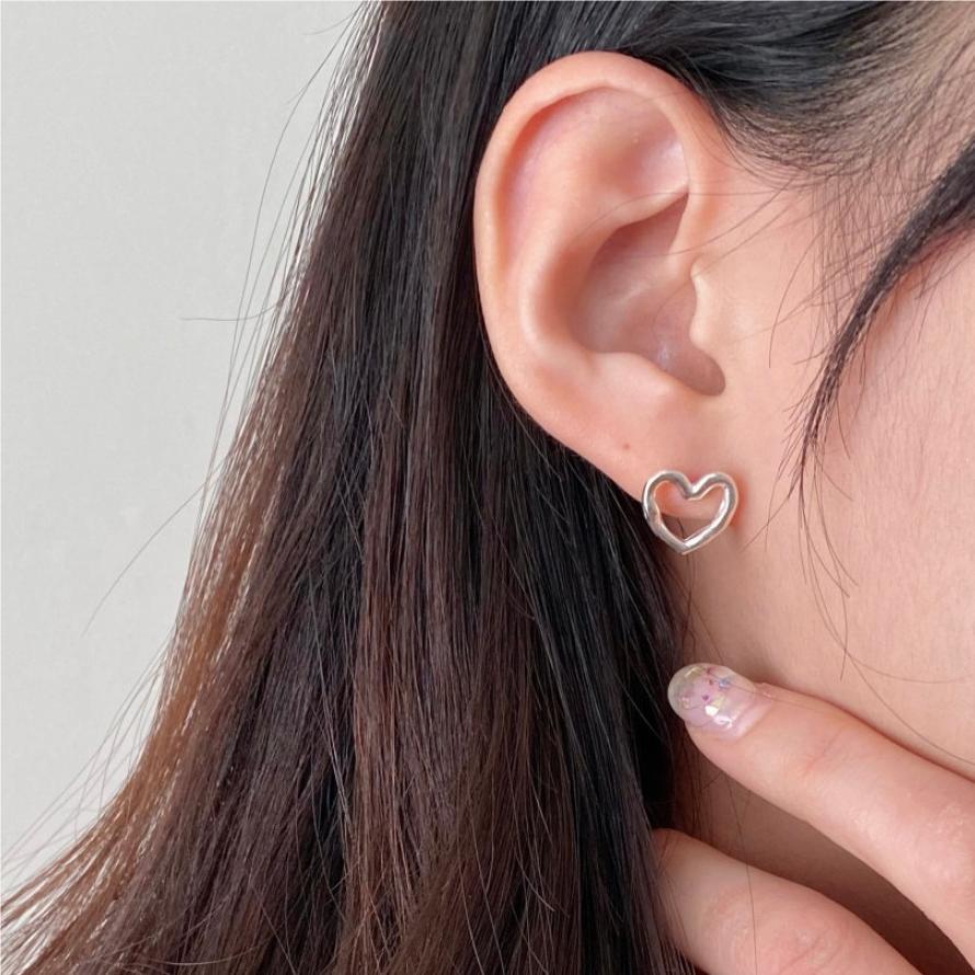 Pendientes Minimalistas de Corazón Hueco para Mujer en Plata de Ley 925 con Baño de Oro