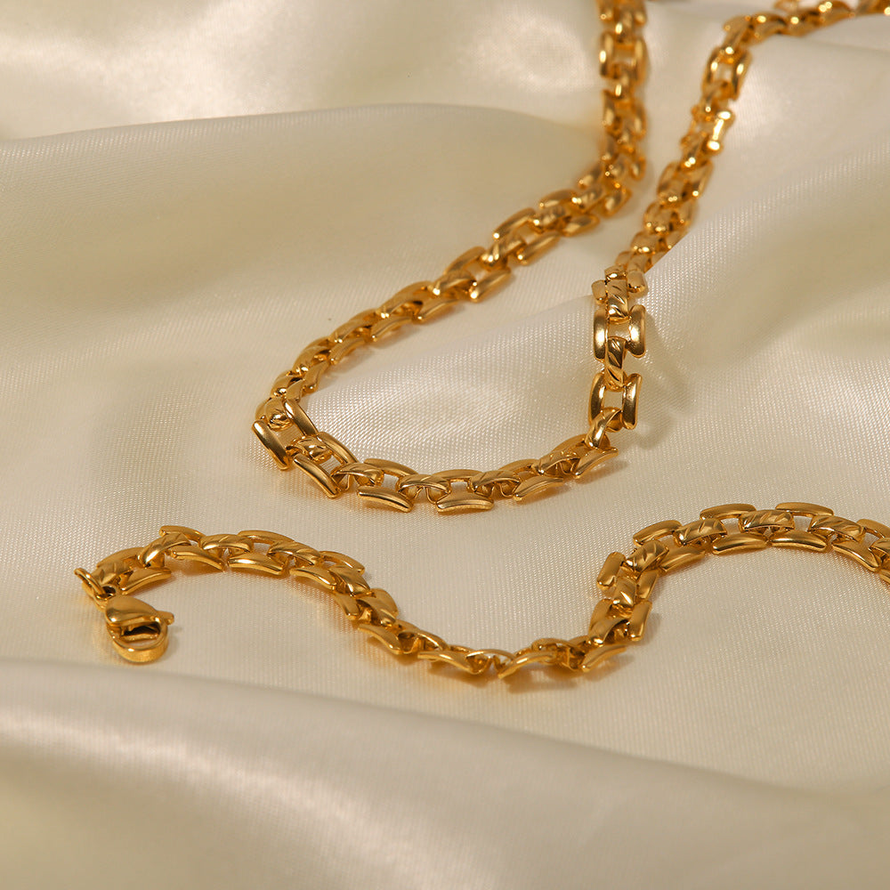 Geometric Style 18K Gold Plated Stainless Steel Bracelet with Circular Pendant for Women