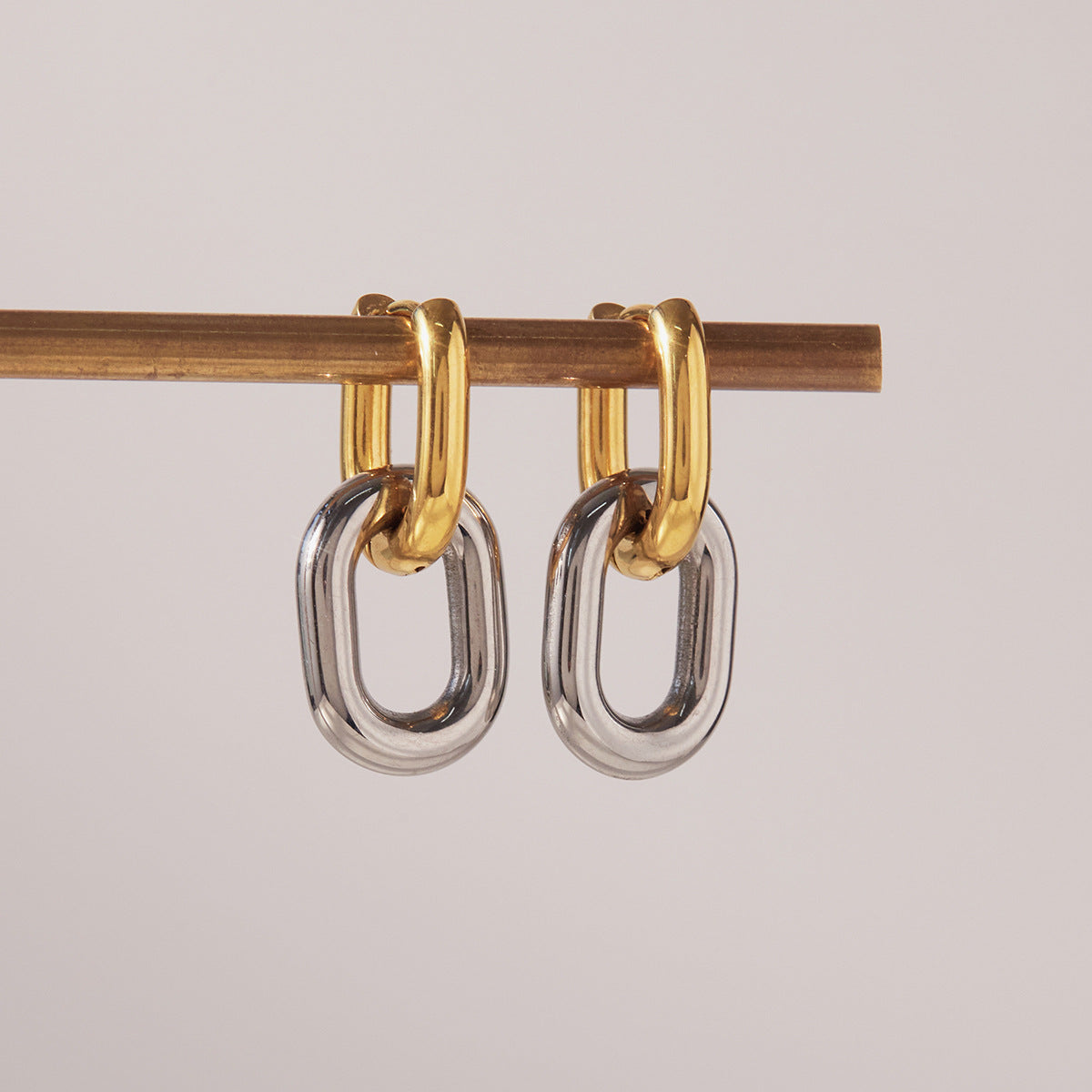 Orecchini a Cerchio Geometrici Minimalisti da Donna in Acciaio Inossidabile con Finitura Placcata Ipoallergenici Leggeri Gioielli di Lusso
