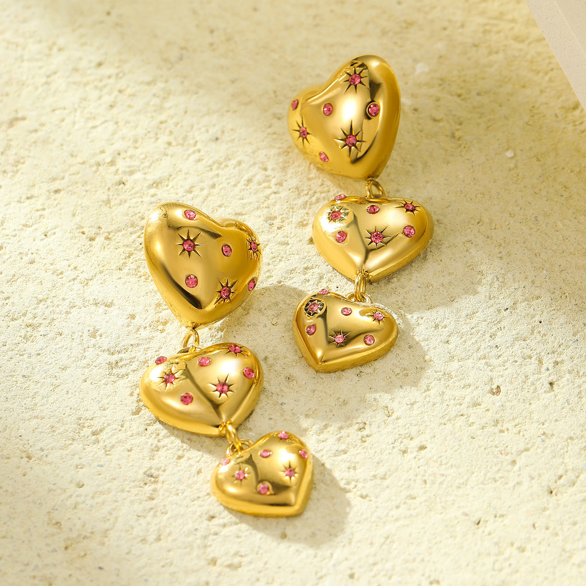 Aretes Colgantes de Corazón Minimalistas de Circonita de Acero de Titanio Chapado para Mujer