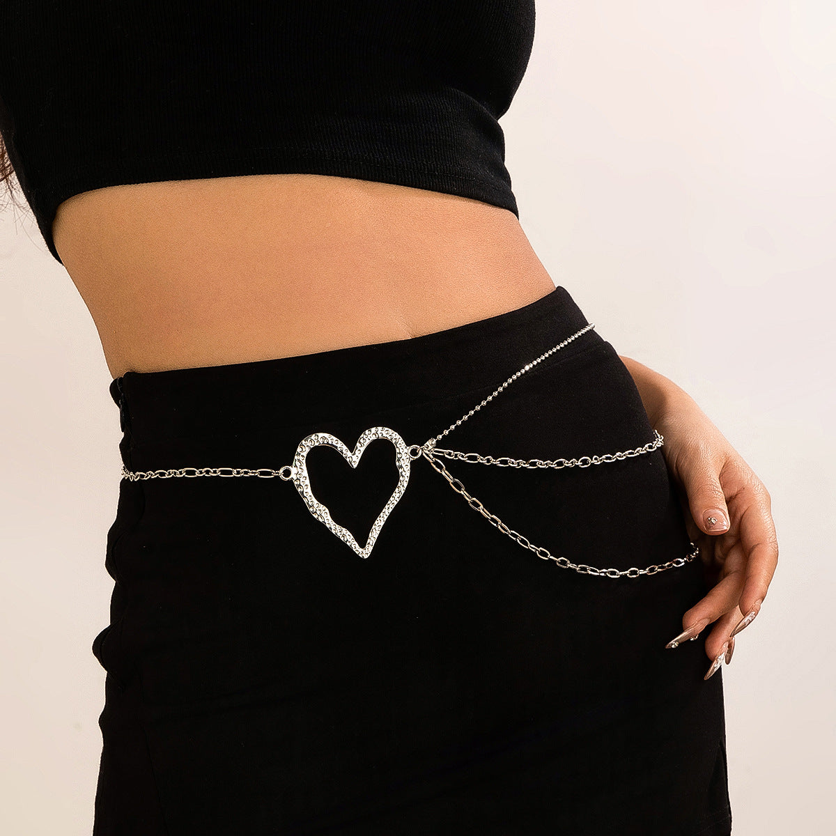 Cadena corporal minimalista con forma de corazón para mujer con flecos delicados y cierre de langosta de metal