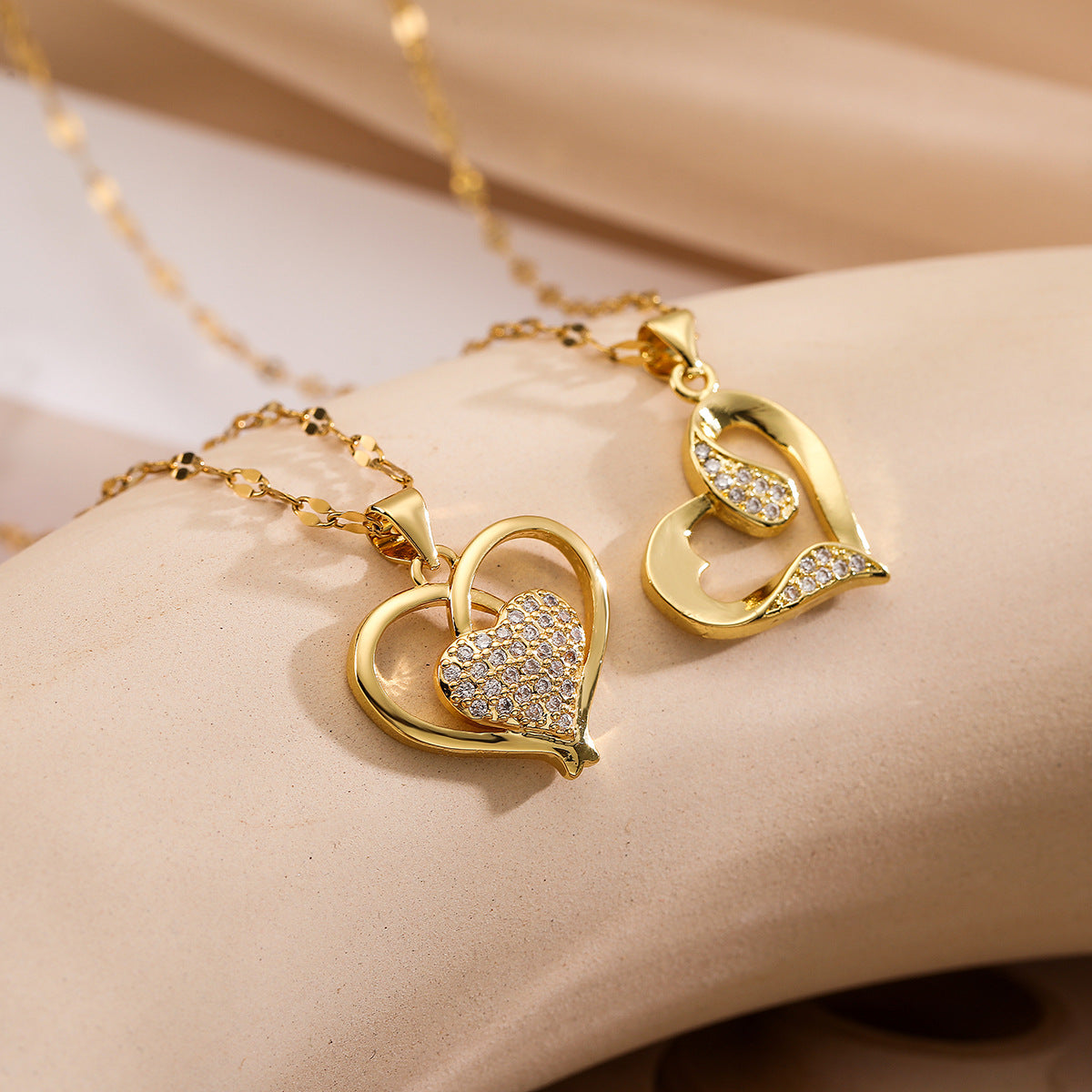 Minimalist Heart-Shaped Copper Pendant Necklace with Gold Plating and Zircon Accents for Women